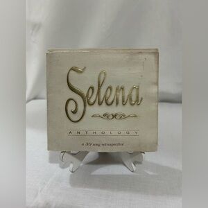 Selena Anthology